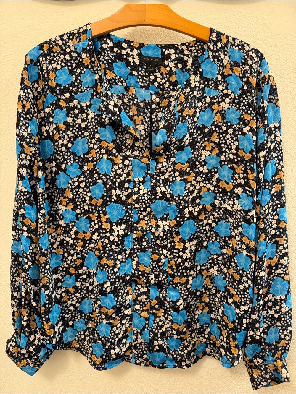 Ann Taylor Black Floral Button-Front Blouse with Blue & Tan Blooms